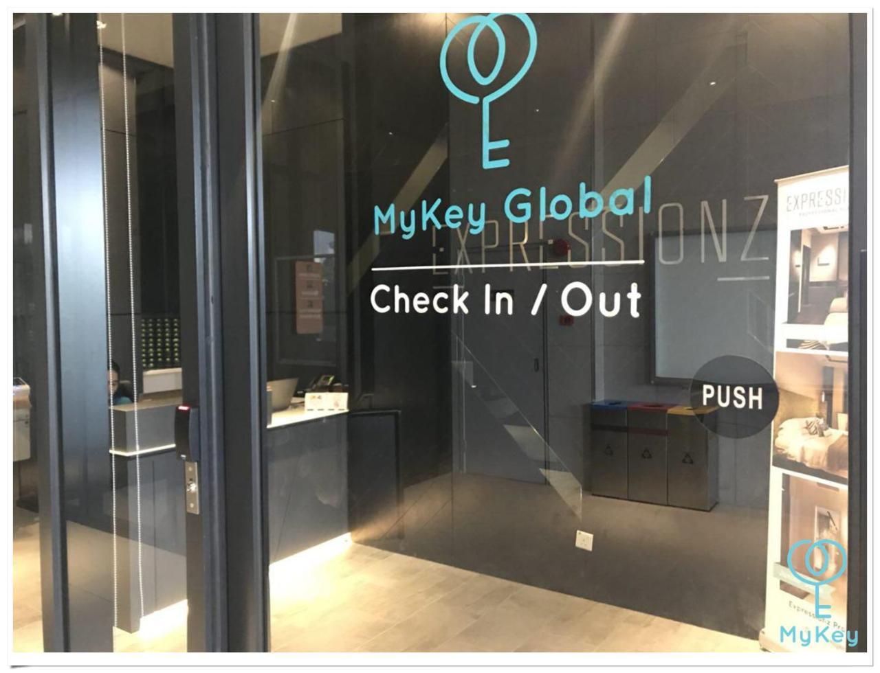 Expressionz Professional Suites By Mykey Kuala Lumpur Exterior foto MyKey Global Check-in/Check-out