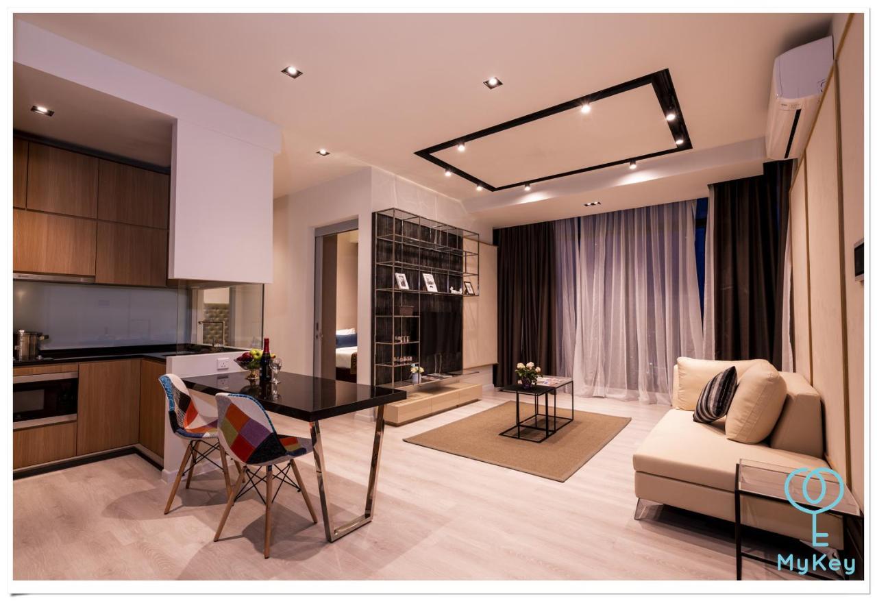 Expressionz Professional Suites By Mykey Kuala Lumpur Exterior foto A 3D rendering of a living room