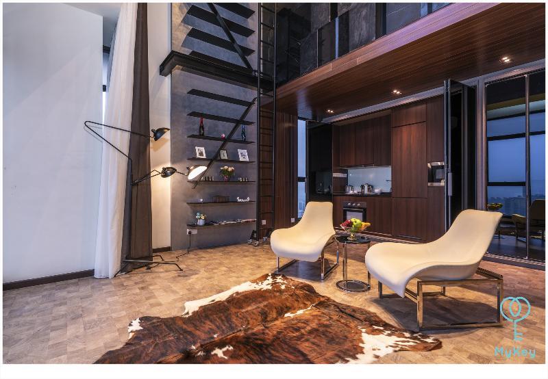 Expressionz Professional Suites By Mykey Kuala Lumpur Exterior foto Interior of a duplex apartment