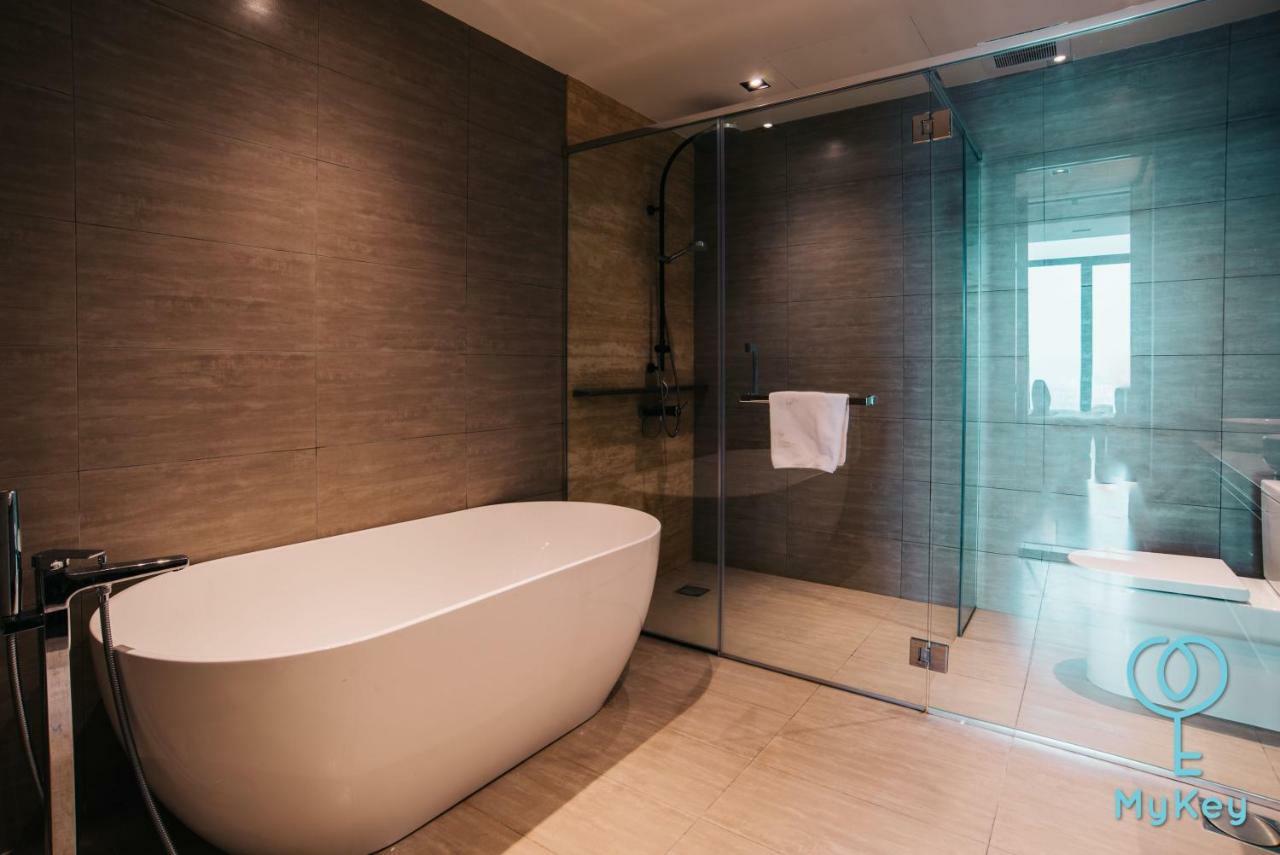 Expressionz Professional Suites By Mykey Kuala Lumpur Exterior foto Bathroom